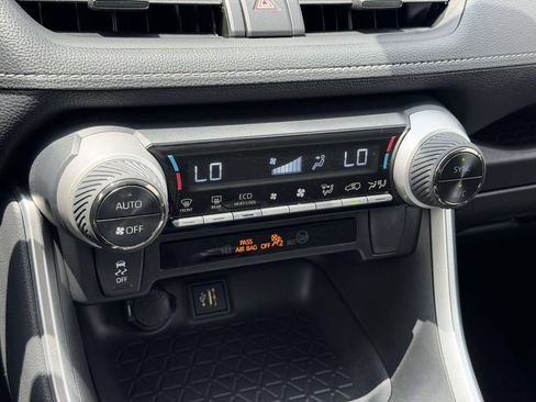 Certified 2025 Toyota RAV4 XLE AWD/4WD image 5