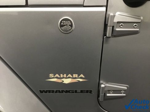 Used 2014 Jeep Wrangler Sahara w/ Dual Top Group AWD/4WD image 20