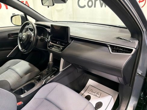 Used 2025 Toyota Corolla Cross AWD Hybrid image 12