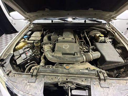 Used 2011 Nissan Pathfinder Silver image 21