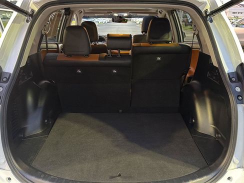 Used 2018 Toyota RAV4 Limited FWD image 33
