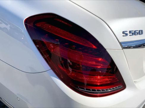 Used 2018 Mercedes-Benz S 560 4MATIC Sedan image 28