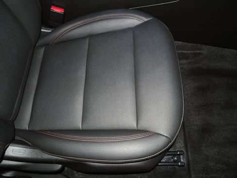 Certified 2024 Chevrolet Trax RS w/ Sunroof Package image 21