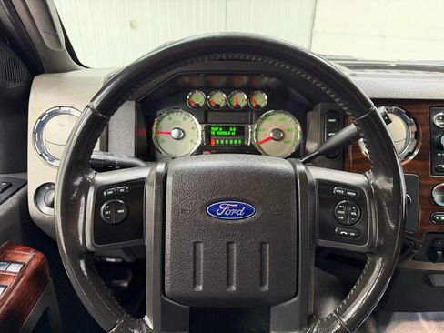 Used 2009 Ford F250 Lariat image 18