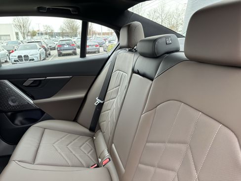 Certified 2026 BMW 530i w/ M Sport Package RWD image 34