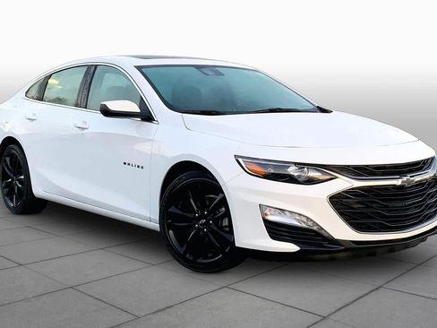 Used 2023 Chevrolet Malibu LT w/ Sport Edition image 2