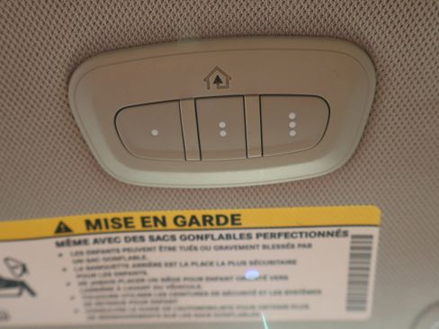 Used 2019 Chrysler Pacifica Touring-L image 26