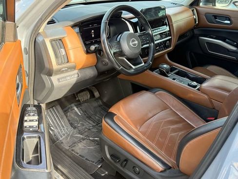 Certified 2022 Nissan Pathfinder Platinum w/ Cargo Package image 9