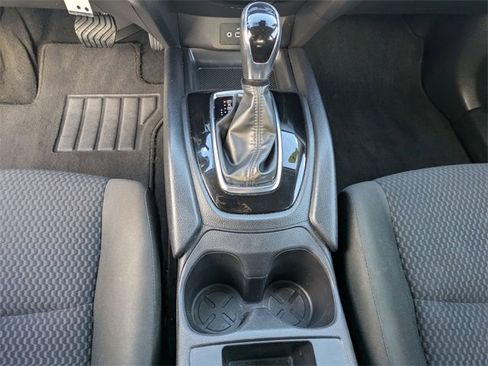 Used 2021 Nissan Rogue Sport S image 15