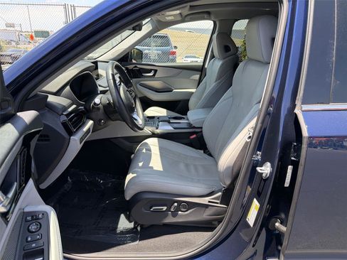 Certified 2024 Acura MDX FWD w/ Technology Package image 12