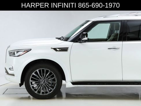 Used 2024 INFINITI QX80 Premium Select w/ Cargo Package image 3