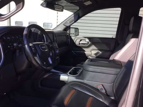 Used 2019 GMC Sierra 1500 AT4 w/ AT4 Premium Package image 8