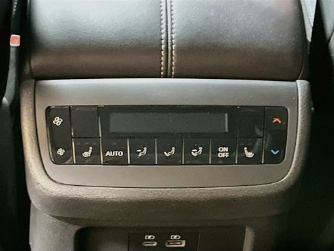 Used 2024 Nissan Pathfinder SL w/ SL Premium Package AWD/4WD image 27