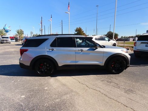 Used 2023 Ford Explorer ST w/ Equipment Group 401A image 10