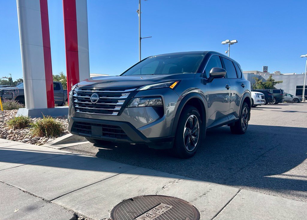 Used 2026 Nissan Rogue SV w/ Cold Weather Package AWD/4WD image 3