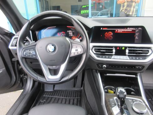 Used 2021 BMW 330i Sedan w/ Premium Package image 43