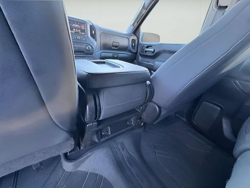 Used 2020 Chevrolet Silverado 1500 Custom w/ Custom Value Package AWD/4WD image 10