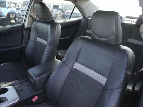 Used 2012 Toyota Camry SE image 10
