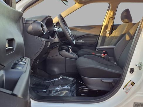 Certified 2025 Nissan Kicks Play S image 22