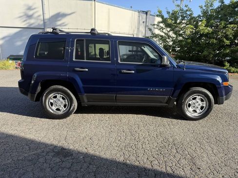 Used 2012 Jeep Patriot Sport FWD image 6