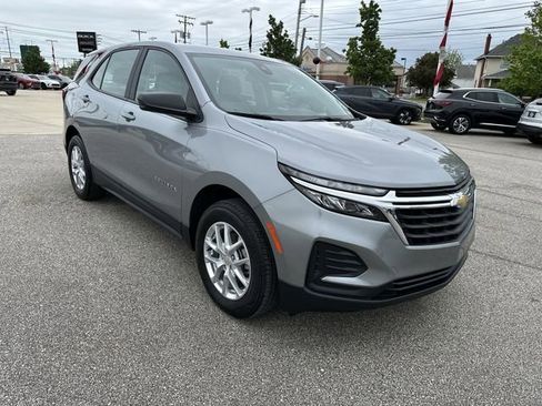 Certified 2024 Chevrolet Equinox LS AWD/4WD image 11