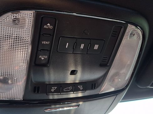 Used 2023 Dodge Durango SRT AWD/4WD image 28