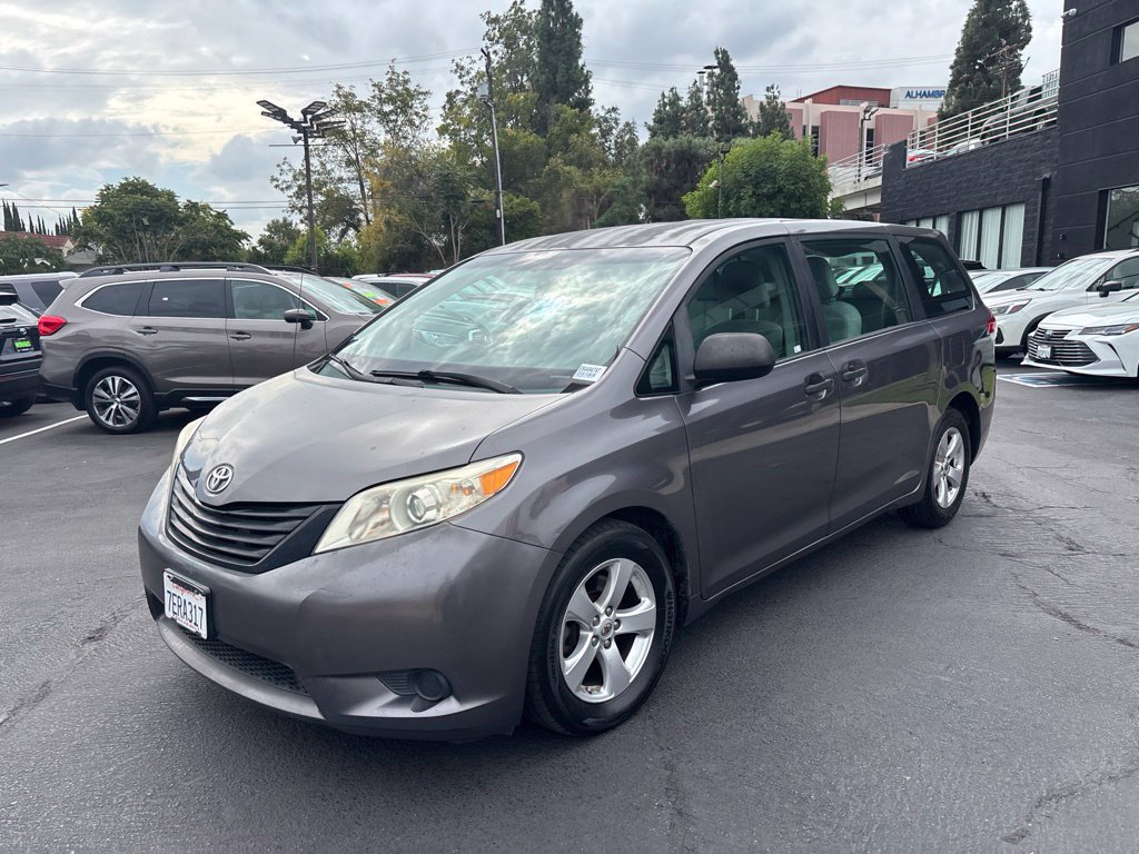 Used 2014 Toyota Sienna L FWD image 8