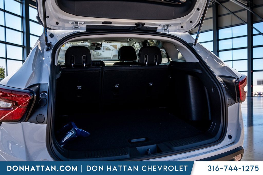 New 2026 Chevrolet Trax LS FWD image 29