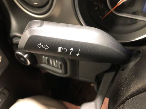 Used 2021 Jeep Wrangler Sport image 17