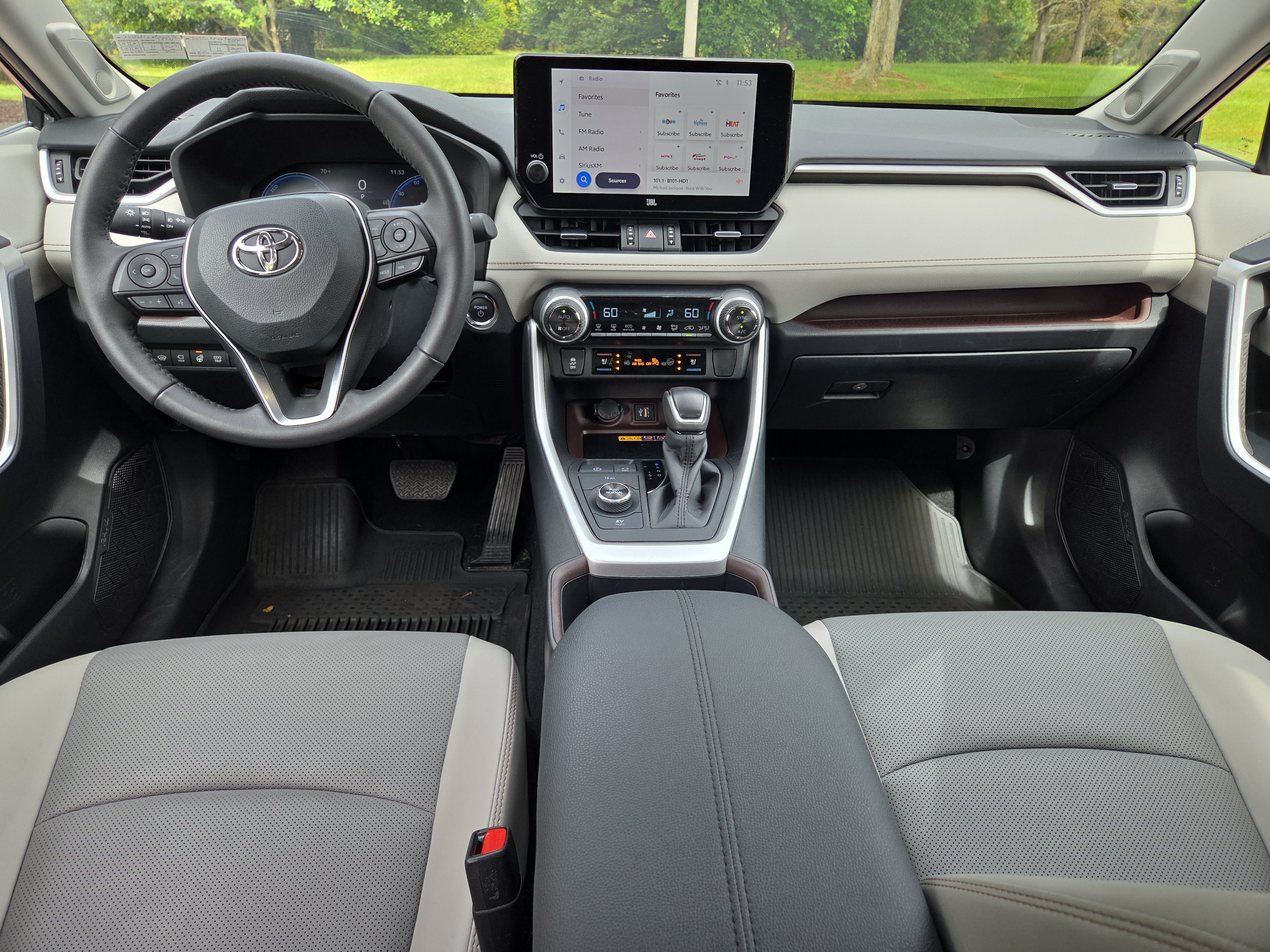Used 2024 Toyota RAV4 Limited w/ Advanced Technology Package AWD/4WD image 23