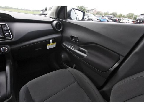 Certified 2025 Nissan Kicks Play S FWD image 13