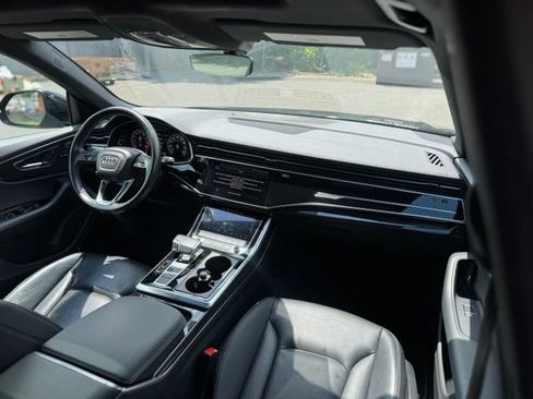 Used 2021 Audi Q8 Premium Plus w/ Premium Plus Package AWD/4WD image 19