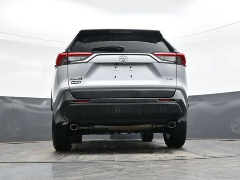 Used 2019 Toyota RAV4 XLE image 28