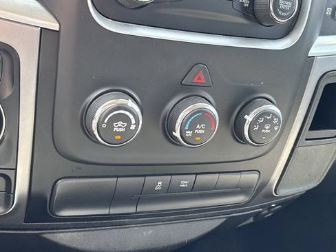 Used 2022 RAM 1500 Classic SLT AWD/4WD image 27