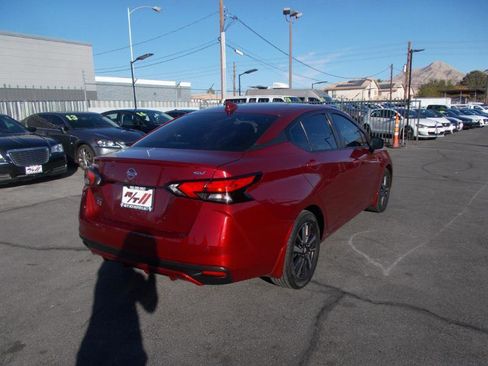 Used 2021 Nissan Versa SV FWD image 8