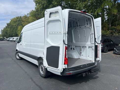 New 2025 Mercedes-Benz Sprinter 2500 image 40