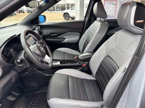 Used 2023 Nissan Kicks SR w/ SR Premium Package image 11