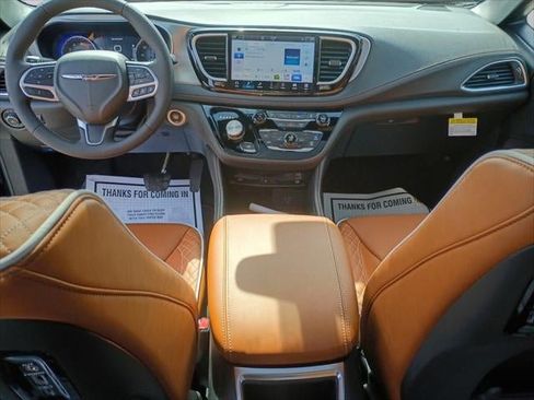 New 2026 Chrysler Pacifica Pinnacle FWD image 28