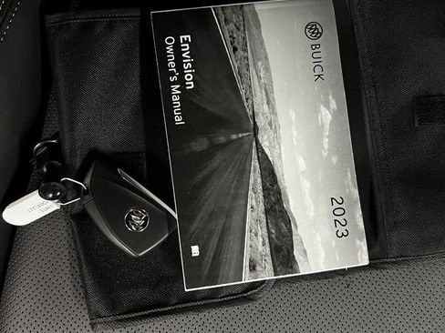 Used 2023 Buick Envision Essence AWD/4WD image 40