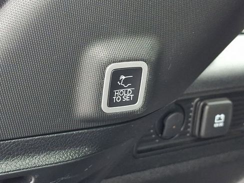 Used 2023 Jeep Grand Cherokee Altitude image 29