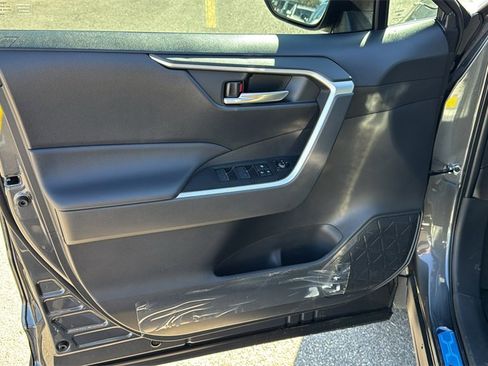 New 2025 Toyota RAV4 XLE image 13