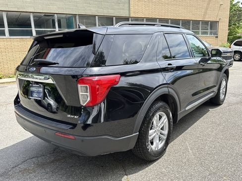 Used 2023 Ford Explorer XLT AWD/4WD image 4