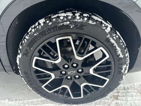 Used 2024 Chevrolet Blazer RS w/ Driver Confidence II Package image 9