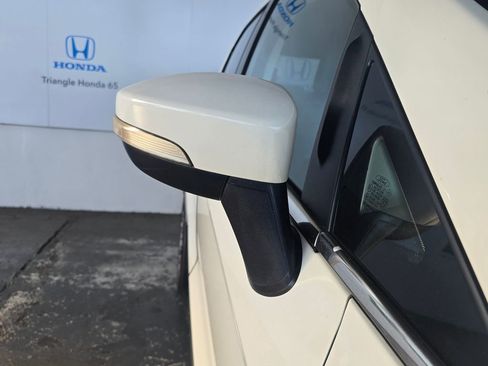 Used 2022 Ford EcoSport Titanium AWD/4WD image 36