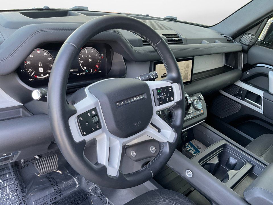 Used 2024 Land Rover Defender 110 X-Dynamic SE AWD/4WD image 10