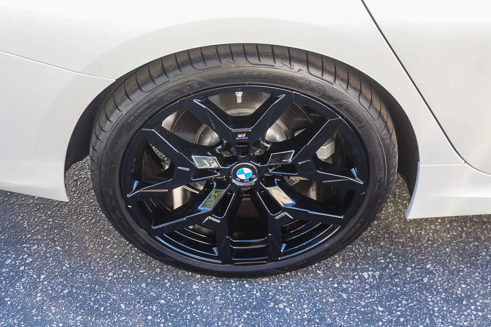 Used 2026 BMW 330i Sedan w/ M Sport Package RWD image 9