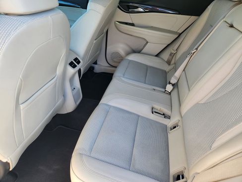 Used 2023 Buick Envision Preferred image 12