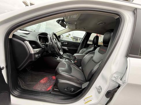 Used 2018 Jeep Cherokee Trailhawk image 98