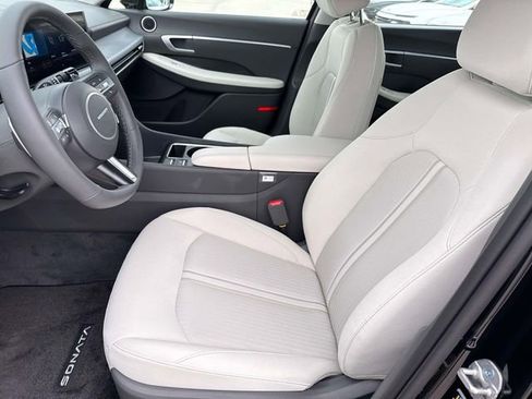 New 2026 Hyundai Sonata SEL FWD image 19