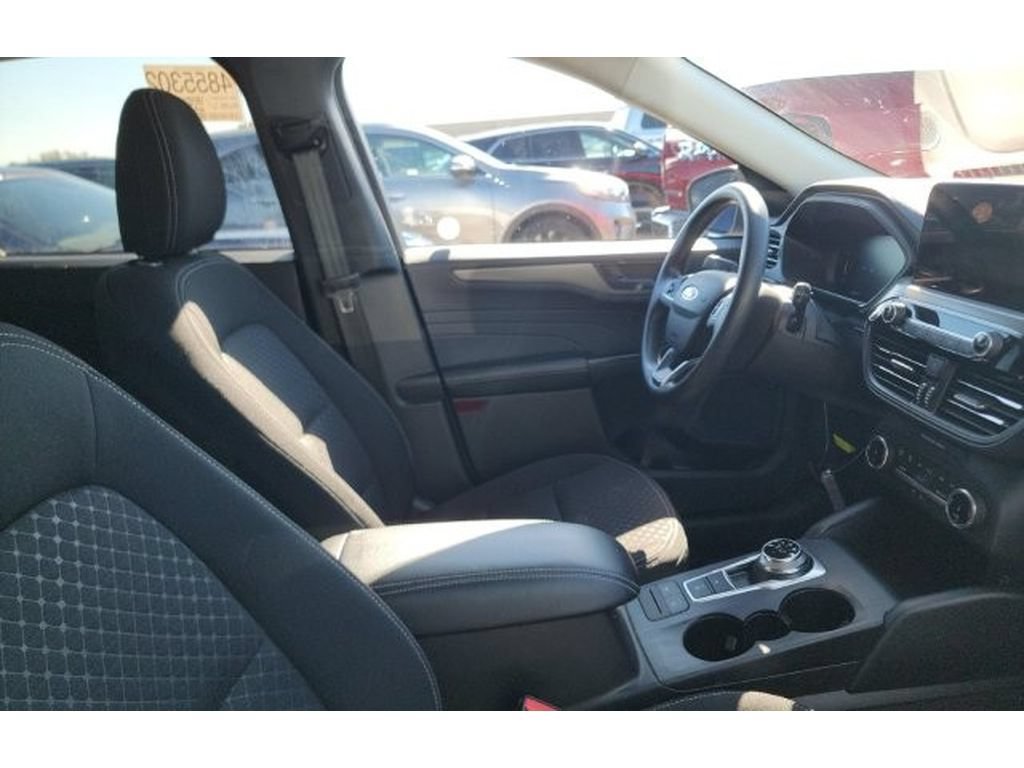 Used 2025 Ford Escape Active AWD/4WD image 6